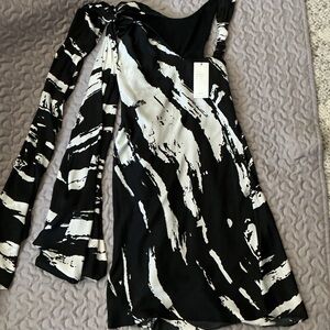 BCBGMaxAzria Black and White One-Shoulder Abstract Print Dress with attach scarf